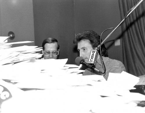 18]  1985 @ WABC- Gary with Mark Mason & mail for listeners.